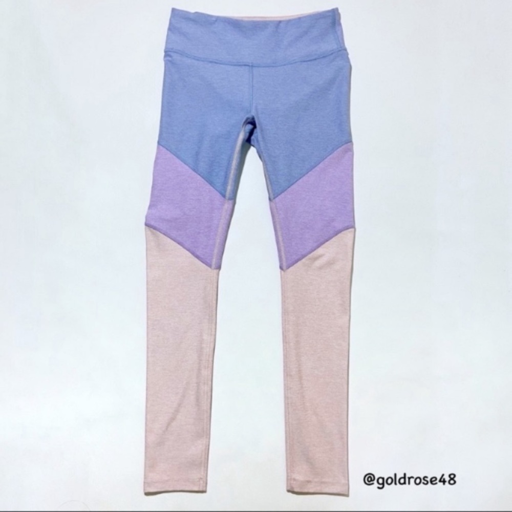 Outdoor Voices 7/8 Springs Legging in Lilac/Lavender/Dahlia